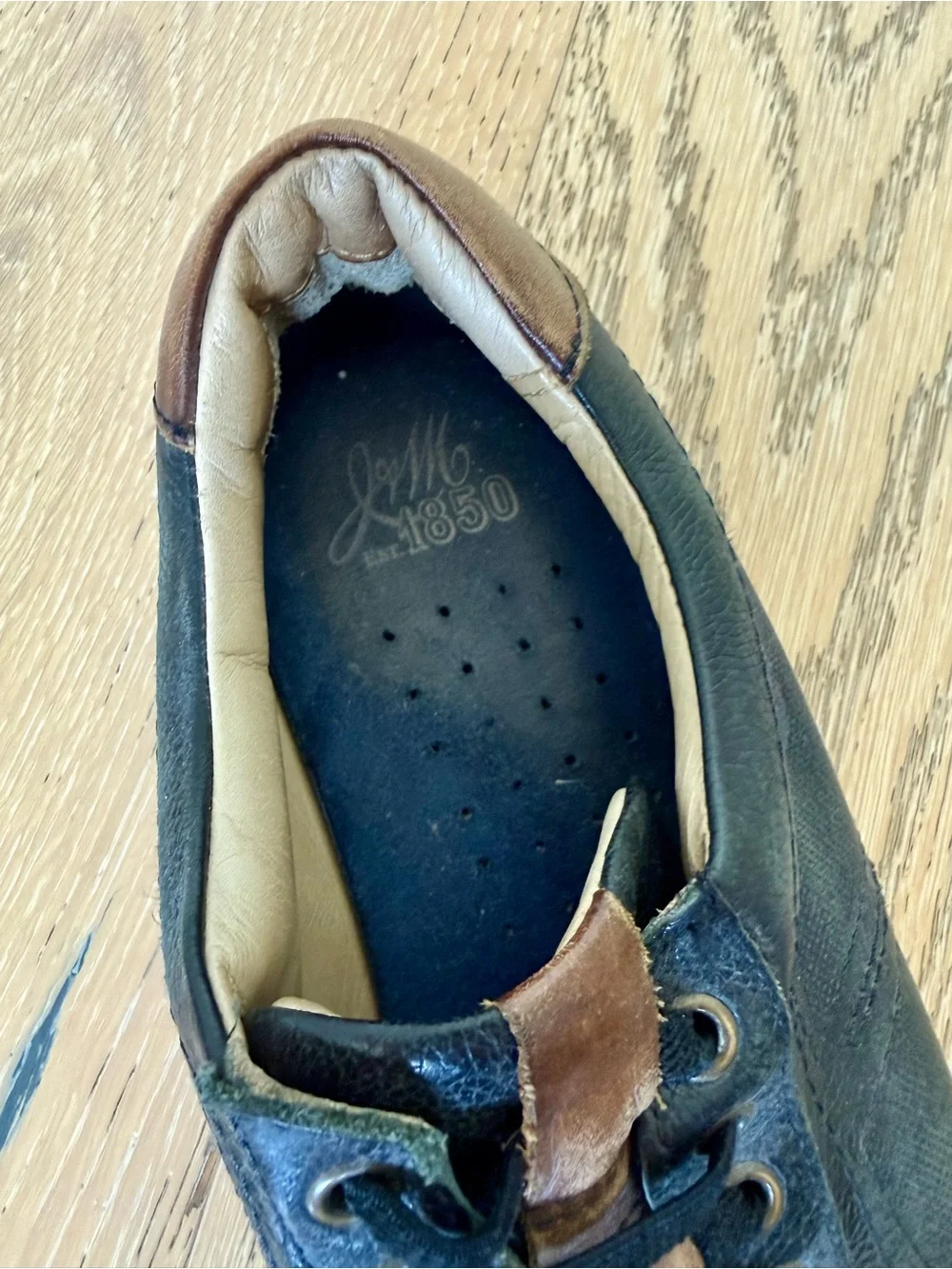 Johnston & Murphy casual lace